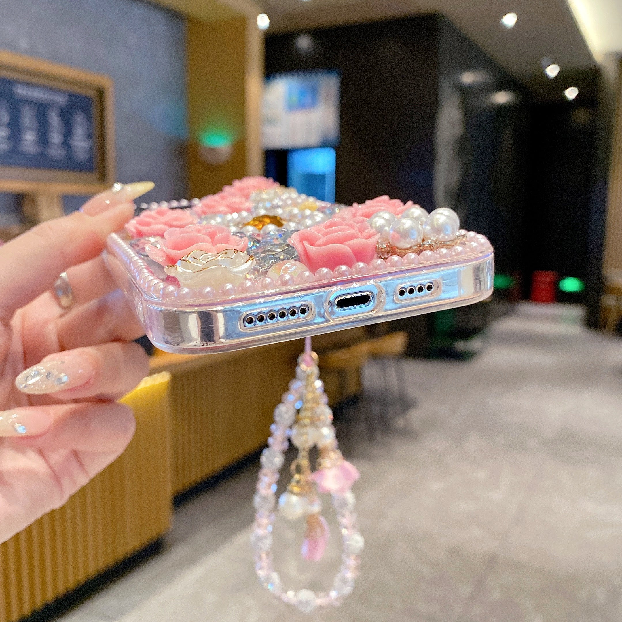 crystal-rhinestone-pearl-love-rose-wristband-bracelet-case-for-iphone