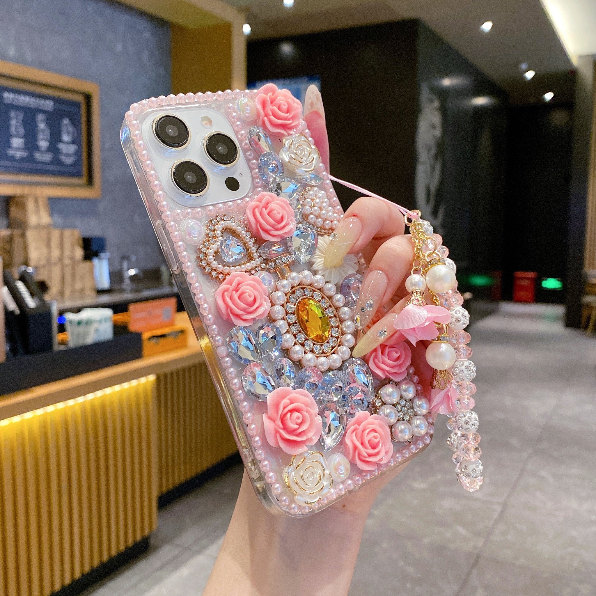 crystal-rhinestone-pearl-love-rose-wristband-bracelet-case-for-iphone